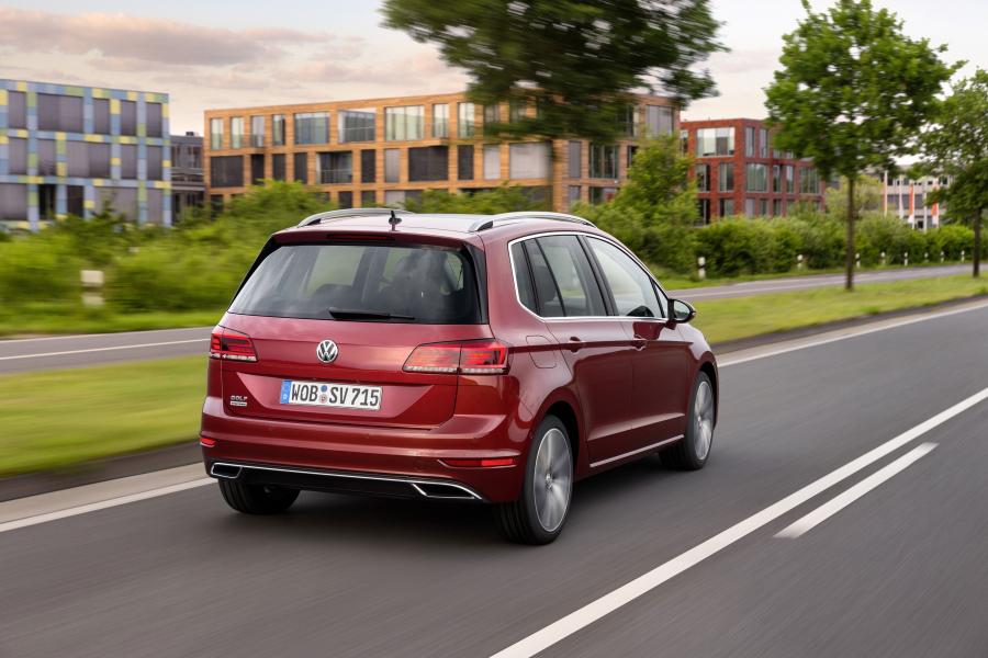  Volkswagen Golf Sportsvan TSI 2017 года  (WW) (фото 2 из 40)